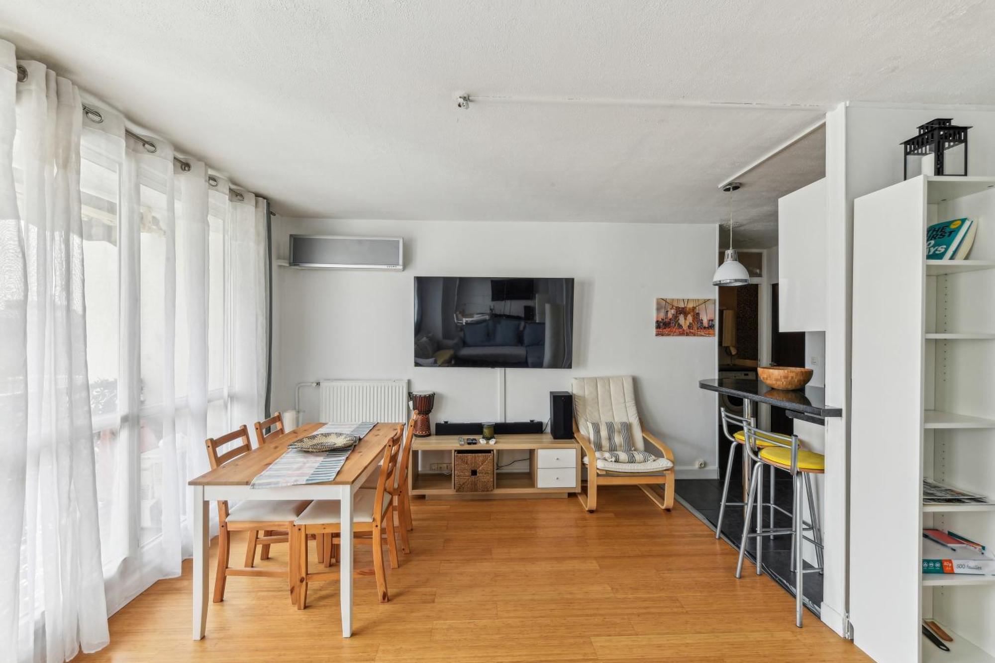 Chic And Comfortable Apart With Balcony Levallois-Perret Exteriér fotografie