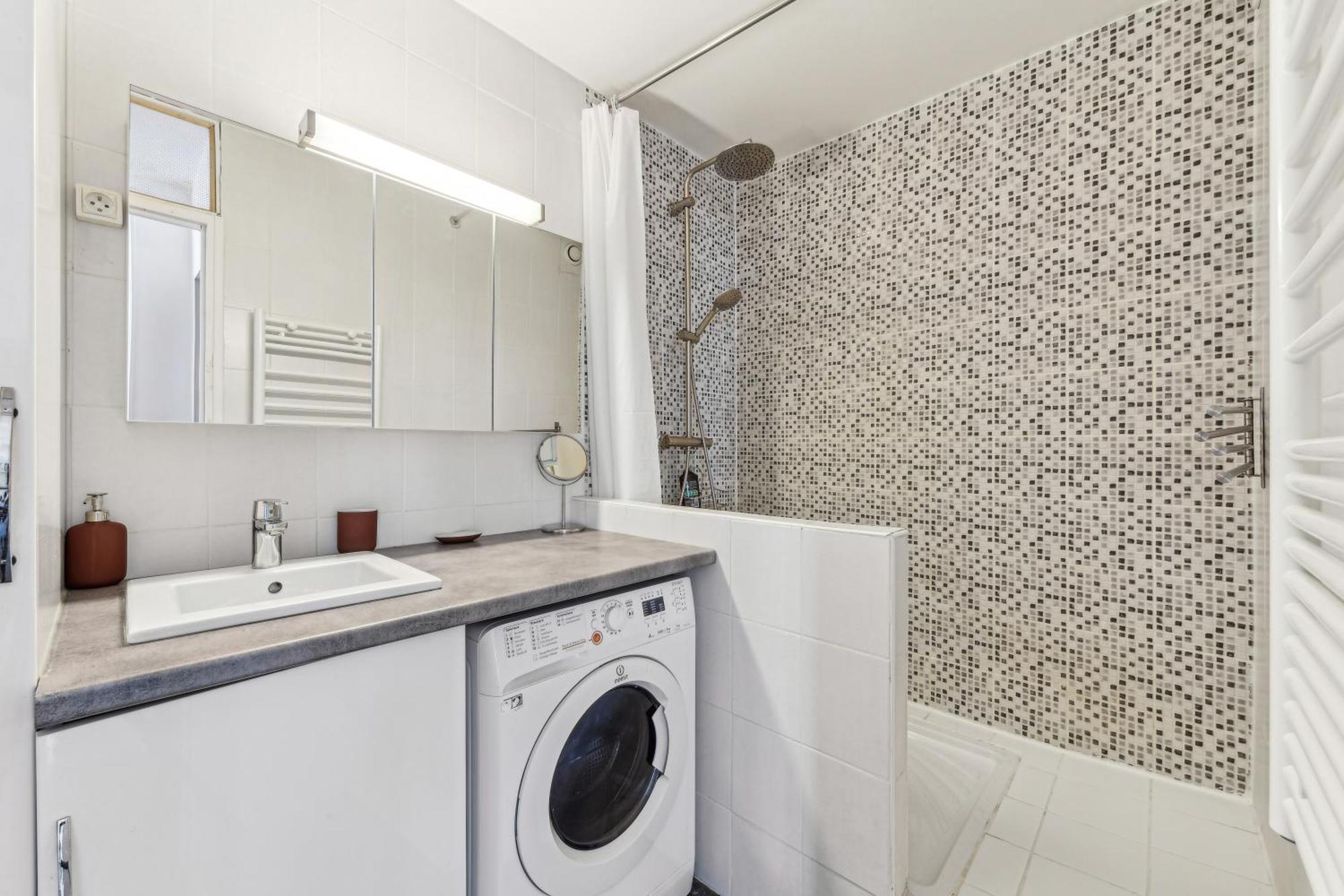 Chic And Comfortable Apart With Balcony Levallois-Perret Exteriér fotografie